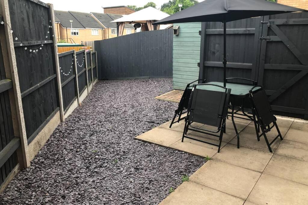 Dudley House **Staycation & Contractors** Sleeps 7 Tipton Exterior foto