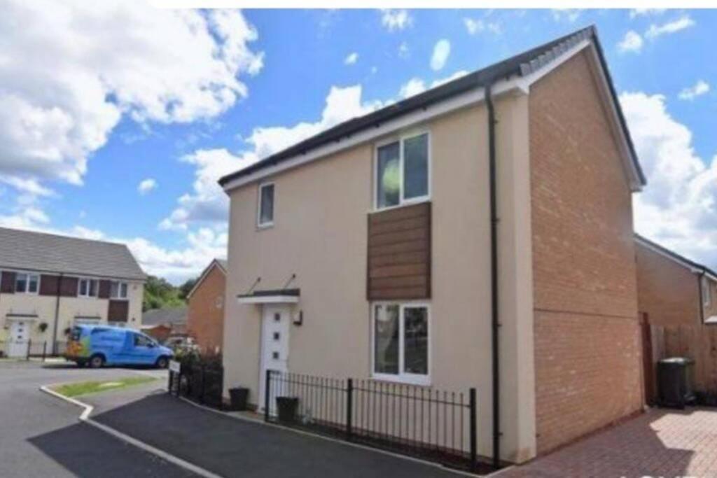 Dudley House **Staycation & Contractors** Sleeps 7 Tipton Exterior foto